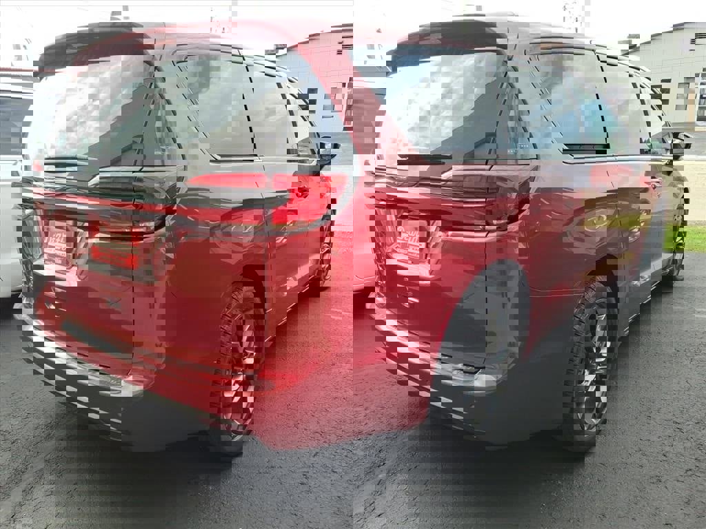 New 2026 Chrysler Pacifica Select image 3