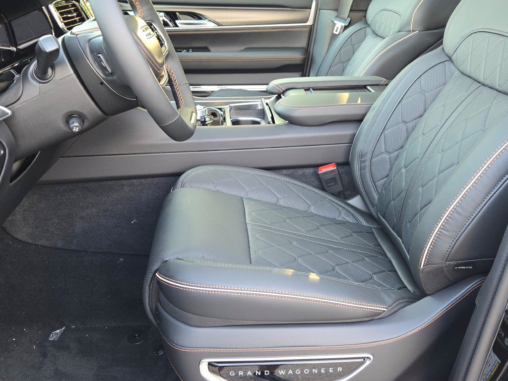 New 2026 Jeep Grand Wagoneer L Summit AWD/4WD image 31