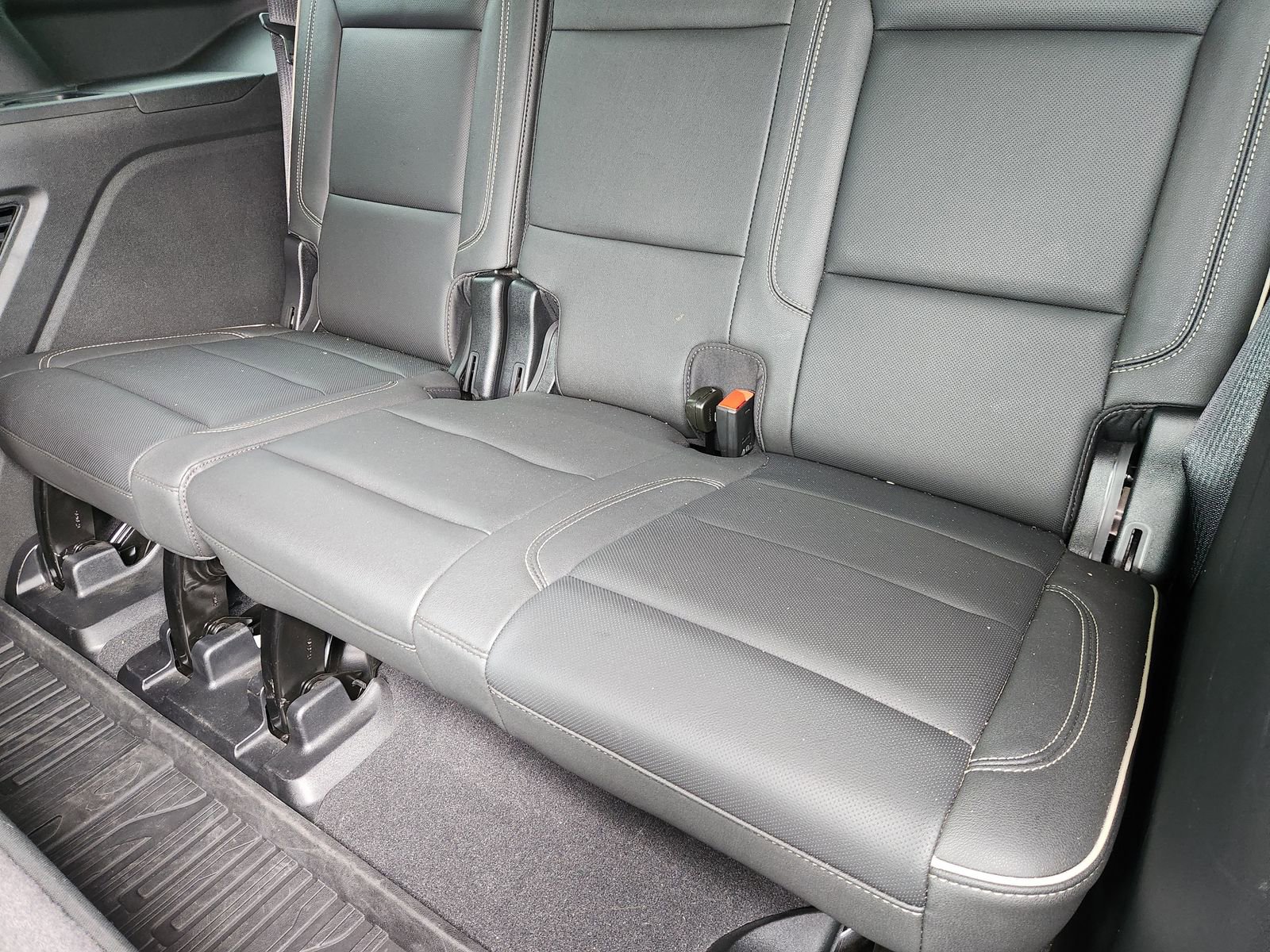 Used 2024 GMC Yukon SLT image 35