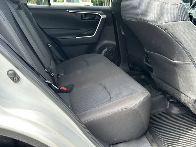 Used 2022 Toyota RAV4 LE FWD image 17