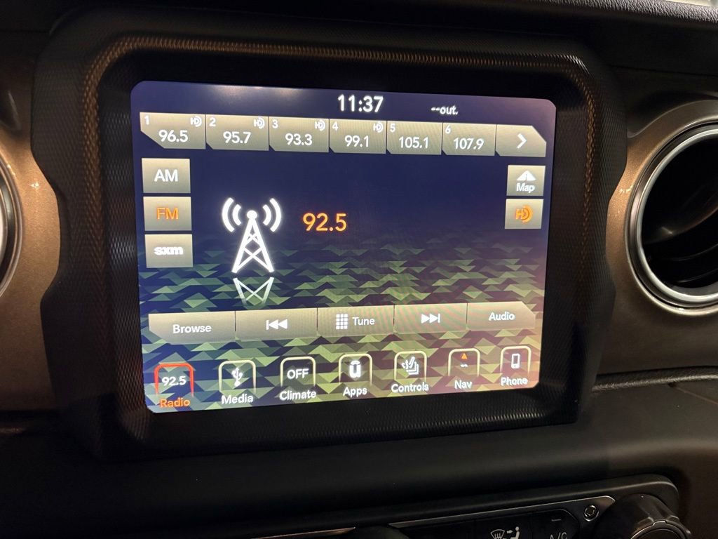 Used 2019 Jeep Wrangler Unlimited Sahara image 17