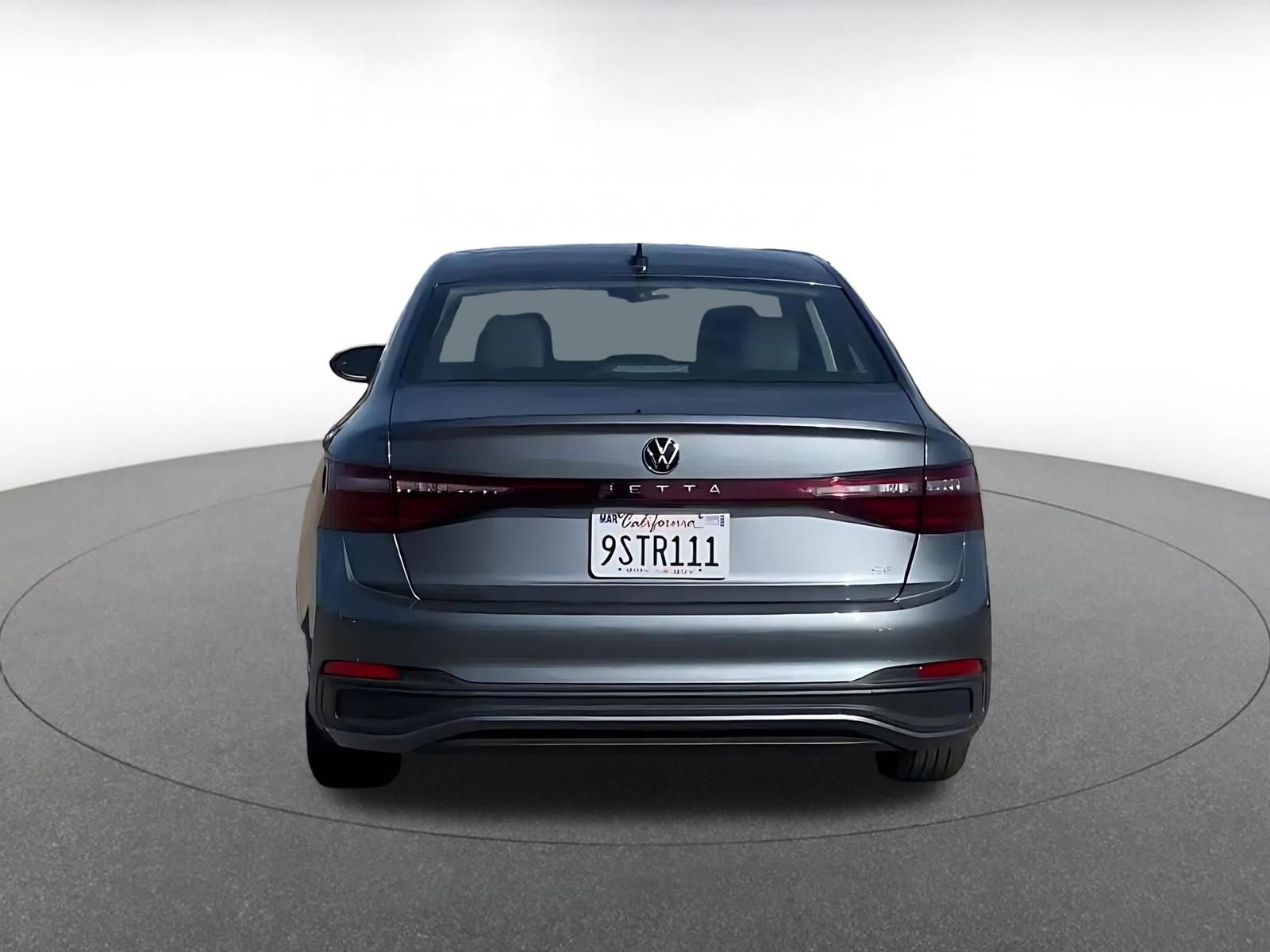 Used 2025 Volkswagen Jetta SE image 12