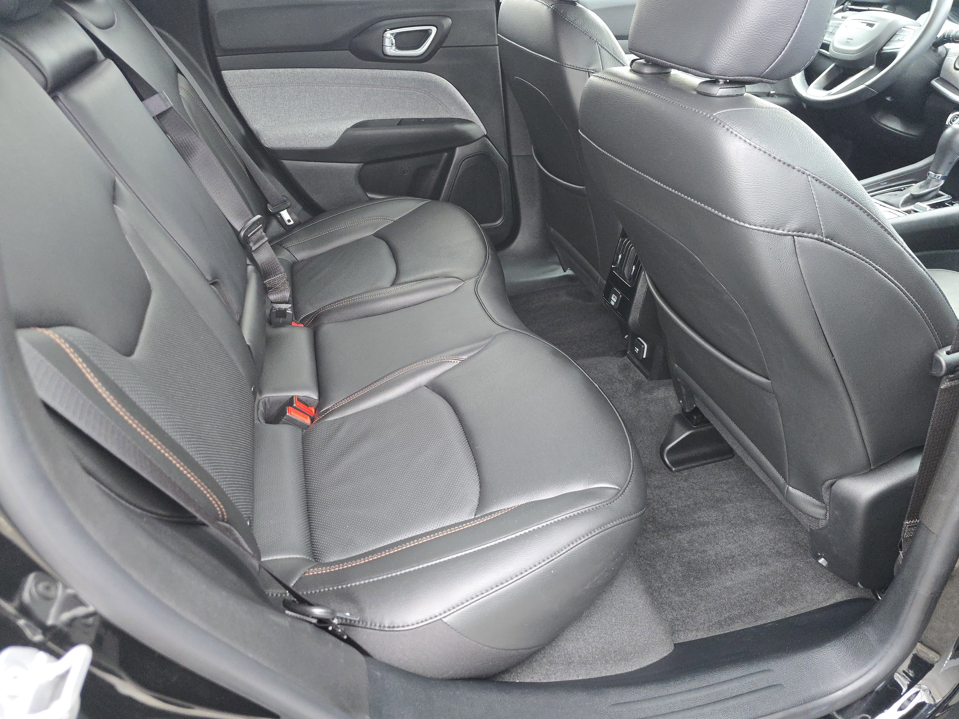 Used 2022 Jeep Compass Latitude image 16