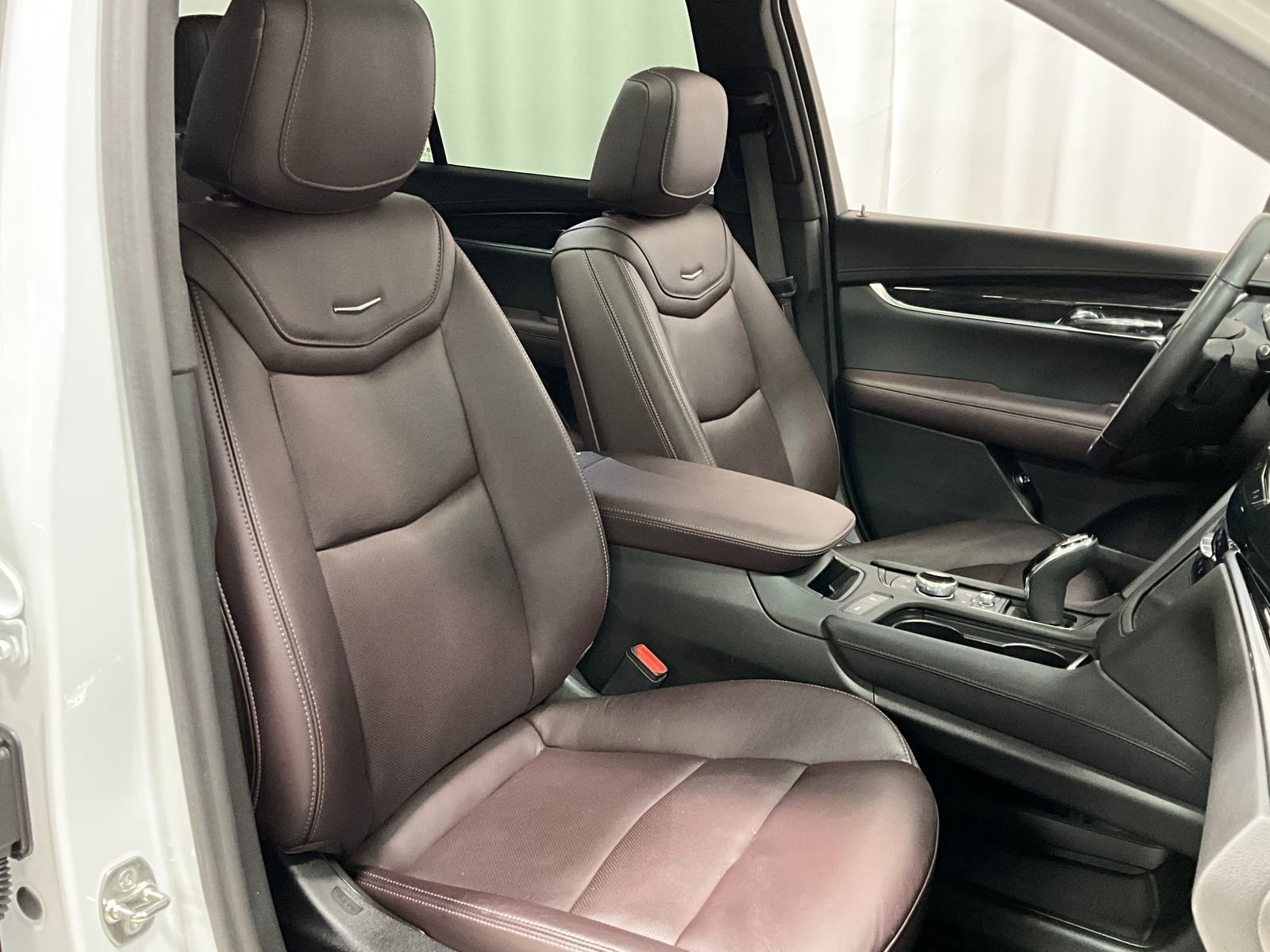 Used 2024 Cadillac XT6 Premium Luxury w/ Technology Package image 8