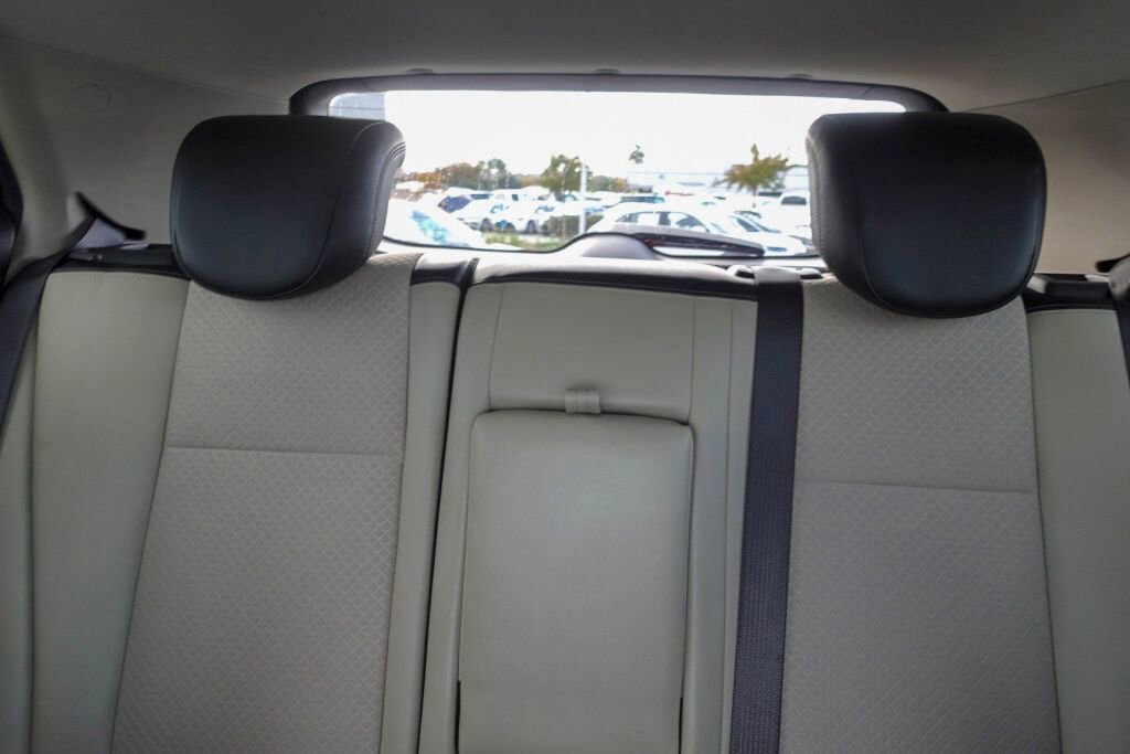 Used 2021 Buick Encore Preferred image 16