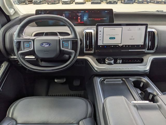 Used 2025 Ford Expedition Platinum AWD/4WD image 16