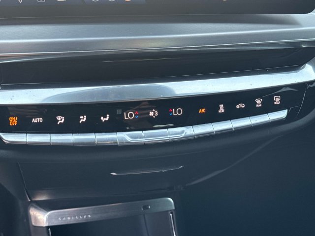 Certified 2024 Cadillac Lyriq Luxury AWD/4WD image 23