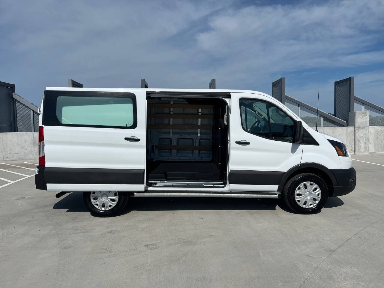 Used 2025 Ford Transit 250 Low Roof w/ Exterior Upgrade Package RWD image 2