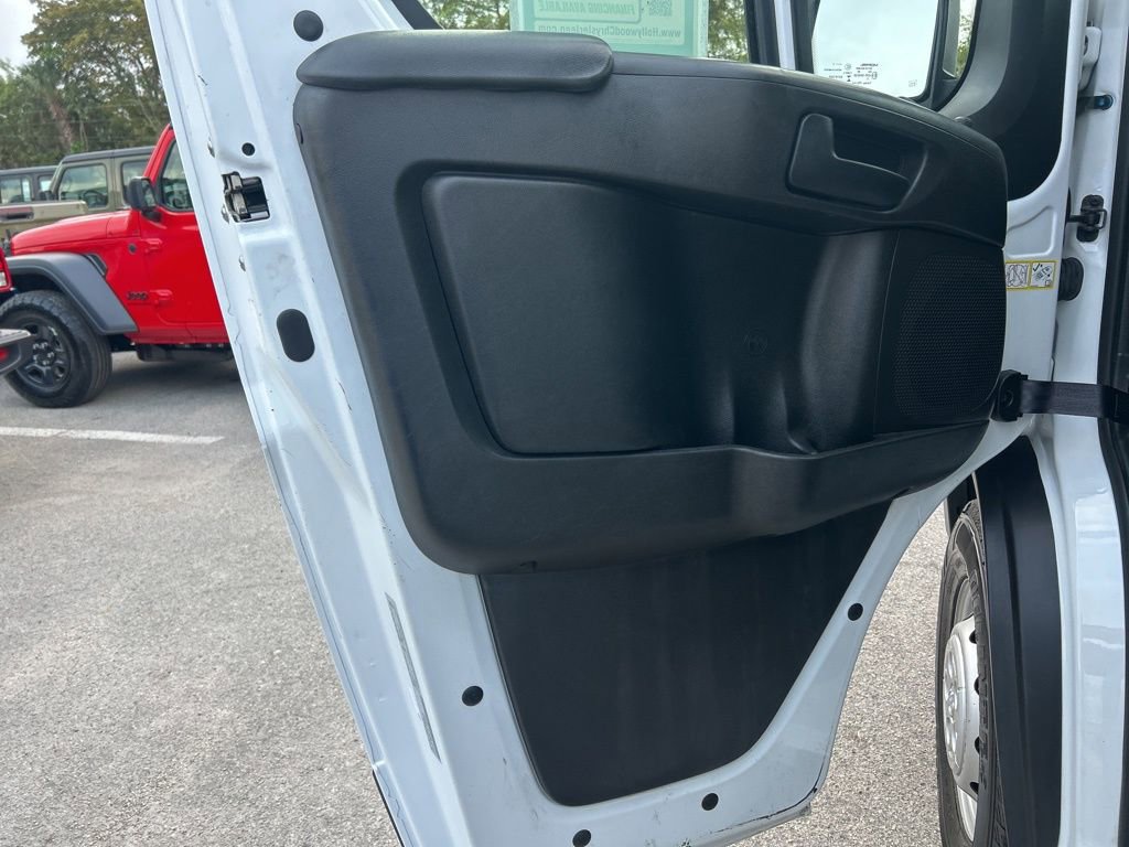 Used 2023 RAM ProMaster 2500 w/ Convenience Group image 32