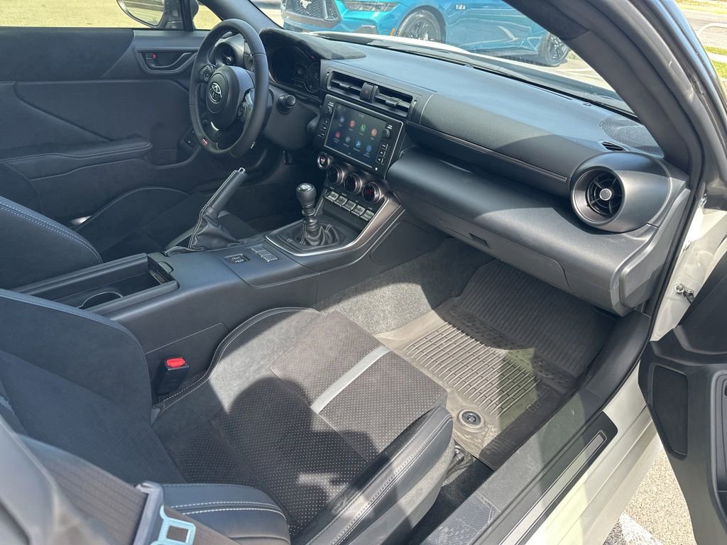 Used 2023 Toyota GR86 Premium RWD image 12