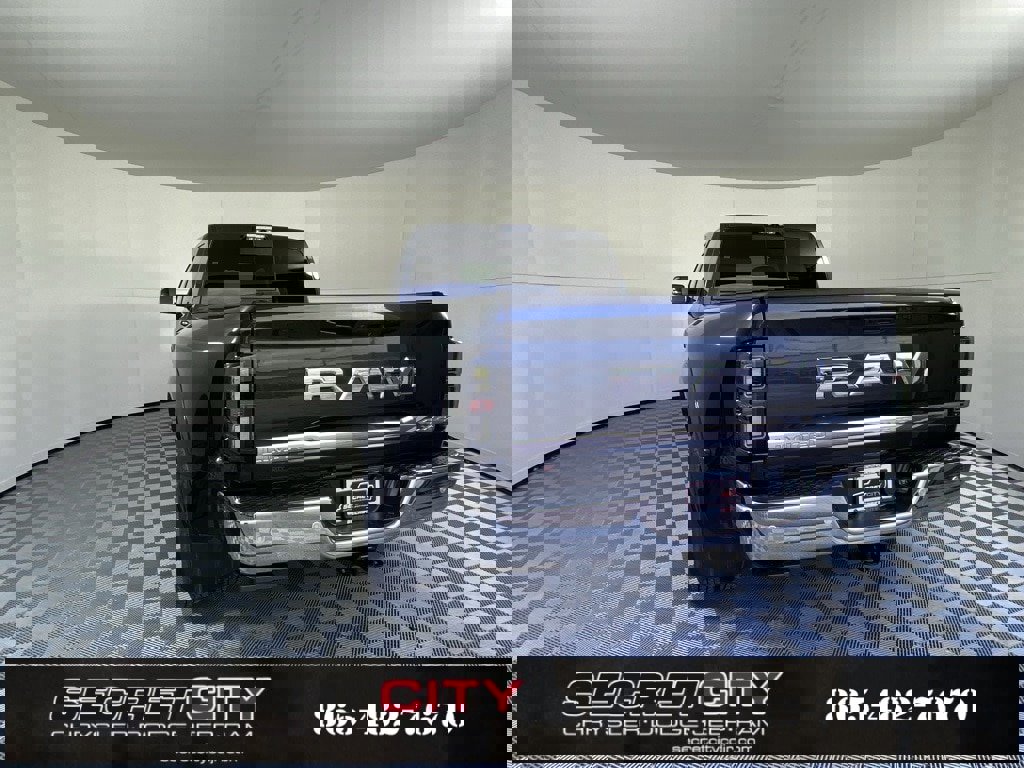 Used 2018 RAM 3500 Laramie Longhorn image 5