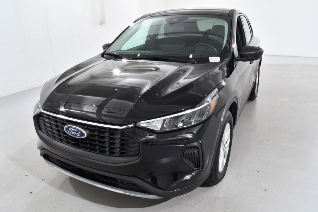 Used 2023 Ford Escape Active w/ Tech Pack #1 image 2