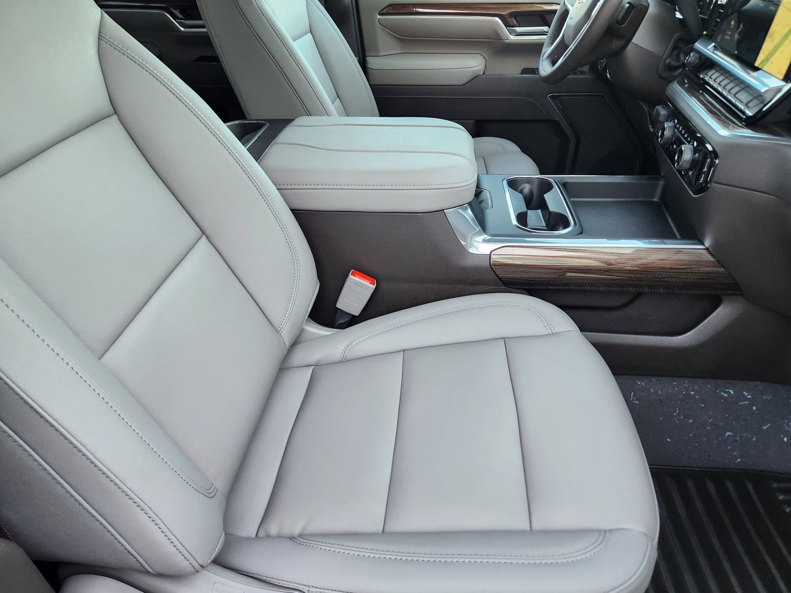 New 2026 Chevrolet Silverado 2500 LT w/ Z71 Chrome Sport Edition image 14