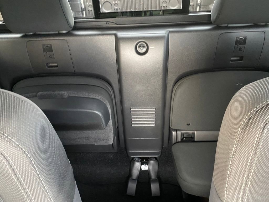 Used 2024 Nissan Frontier SV w/ SV Convenience Package image 36