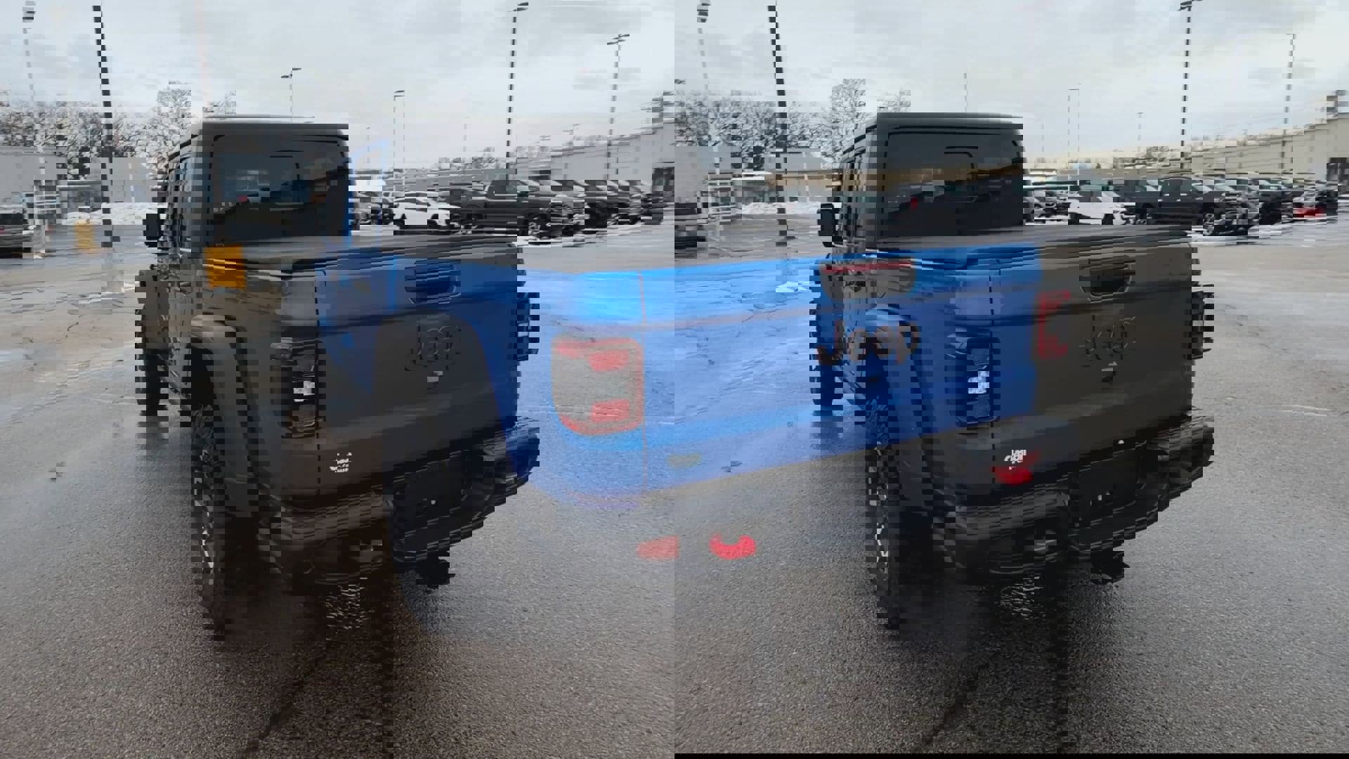 Used 2024 Jeep Gladiator Rubicon w/ Technology Group image 7