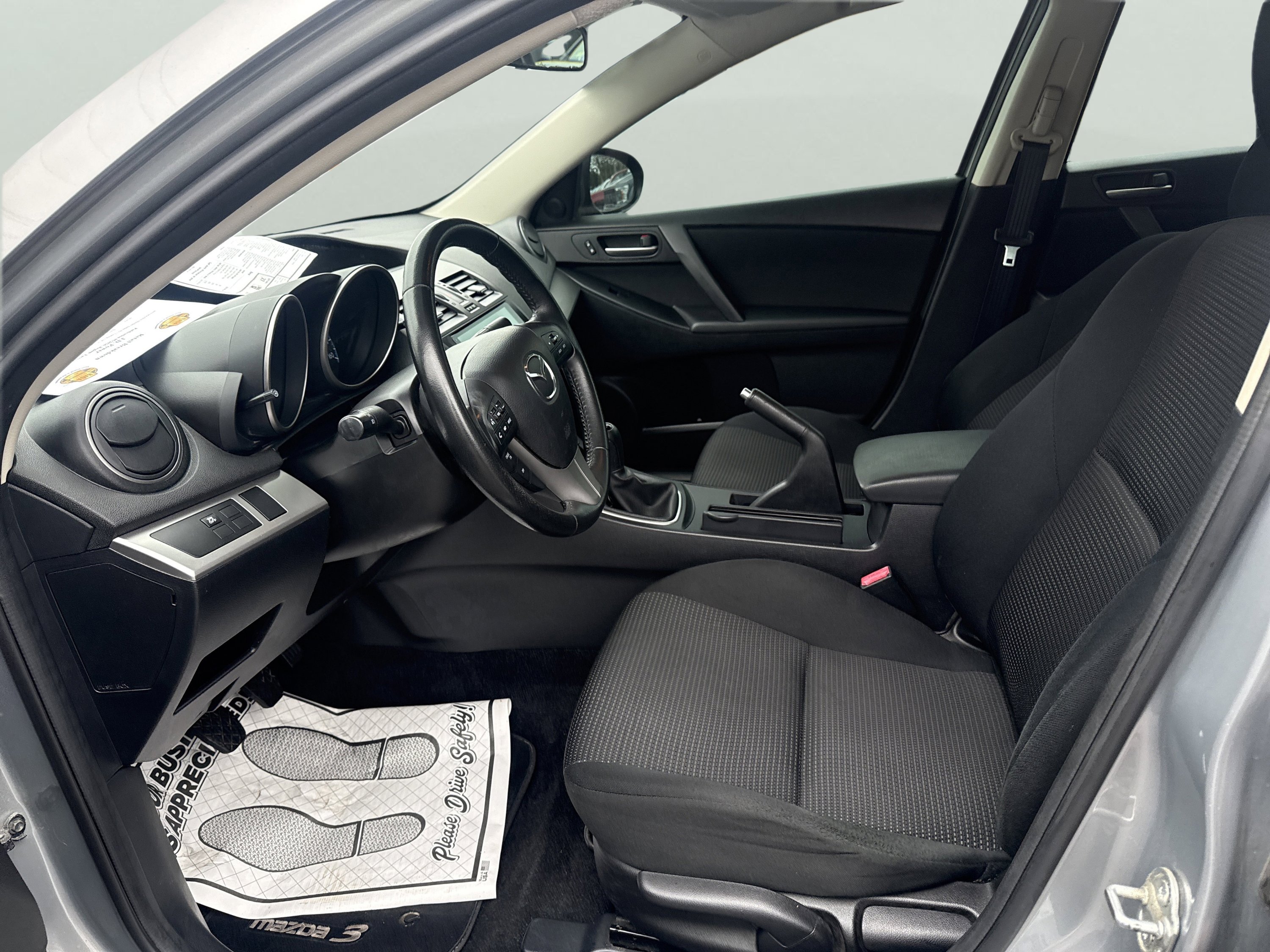 Used 2013 MAZDA MAZDA3 i Touring FWD image 16