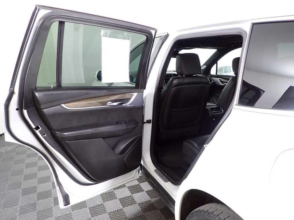 Used 2020 Cadillac XT6 Premium Luxury w/ Platinum Package image 32