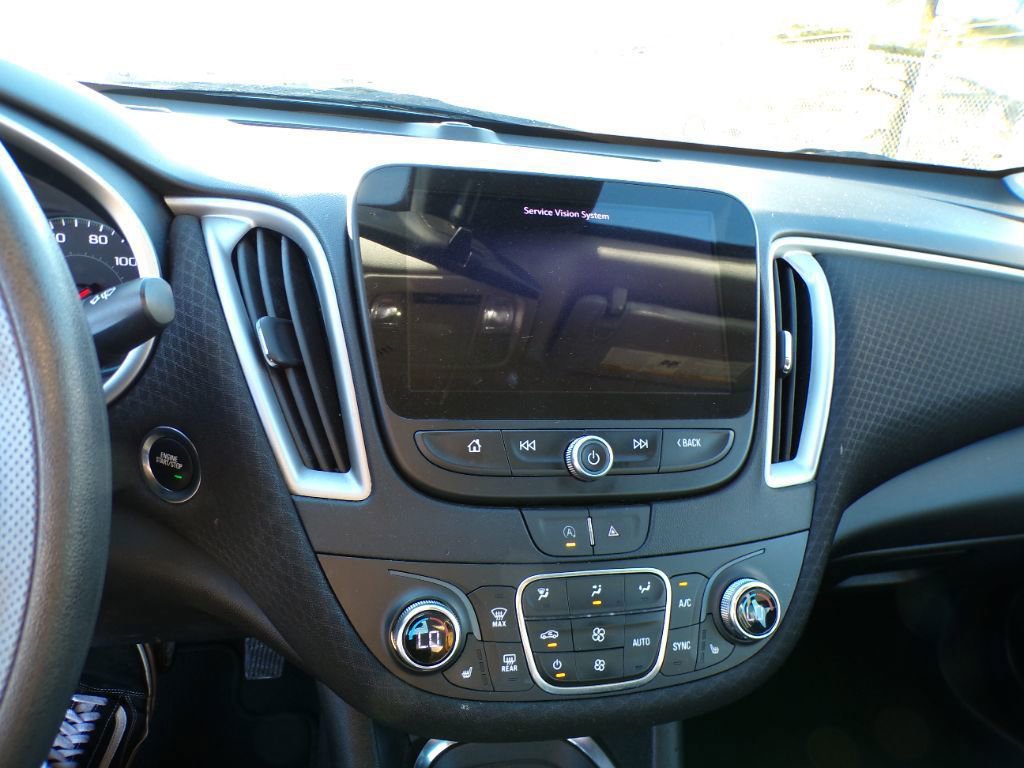 Used 2024 Chevrolet Malibu LT image 15