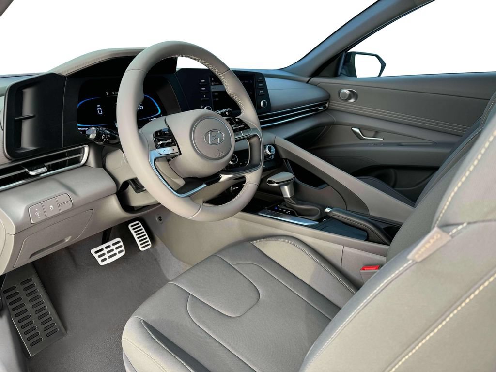 New 2025 Hyundai Elantra Sport FWD image 14