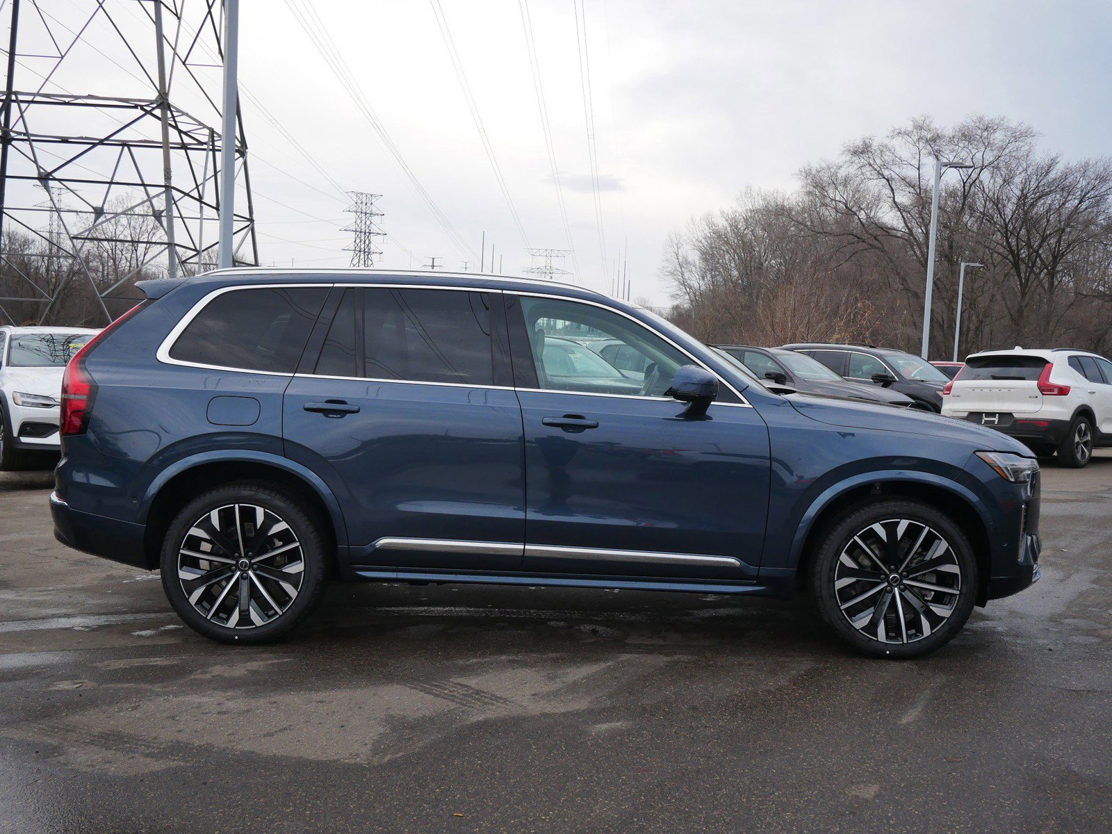 New 2026 Volvo XC90 B6 Ultra w/ Lounge Package image 2