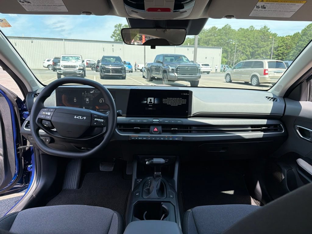 Certified 2025 Kia K4 FWD image 8