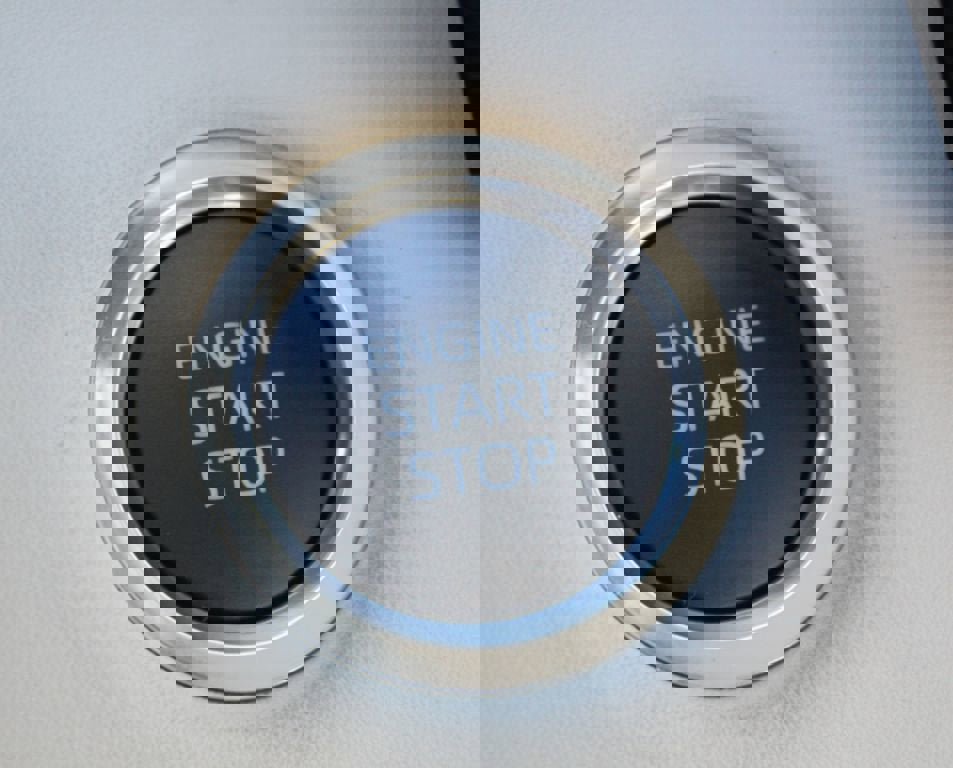 Used 2025 Toyota Highlander Limited image 9