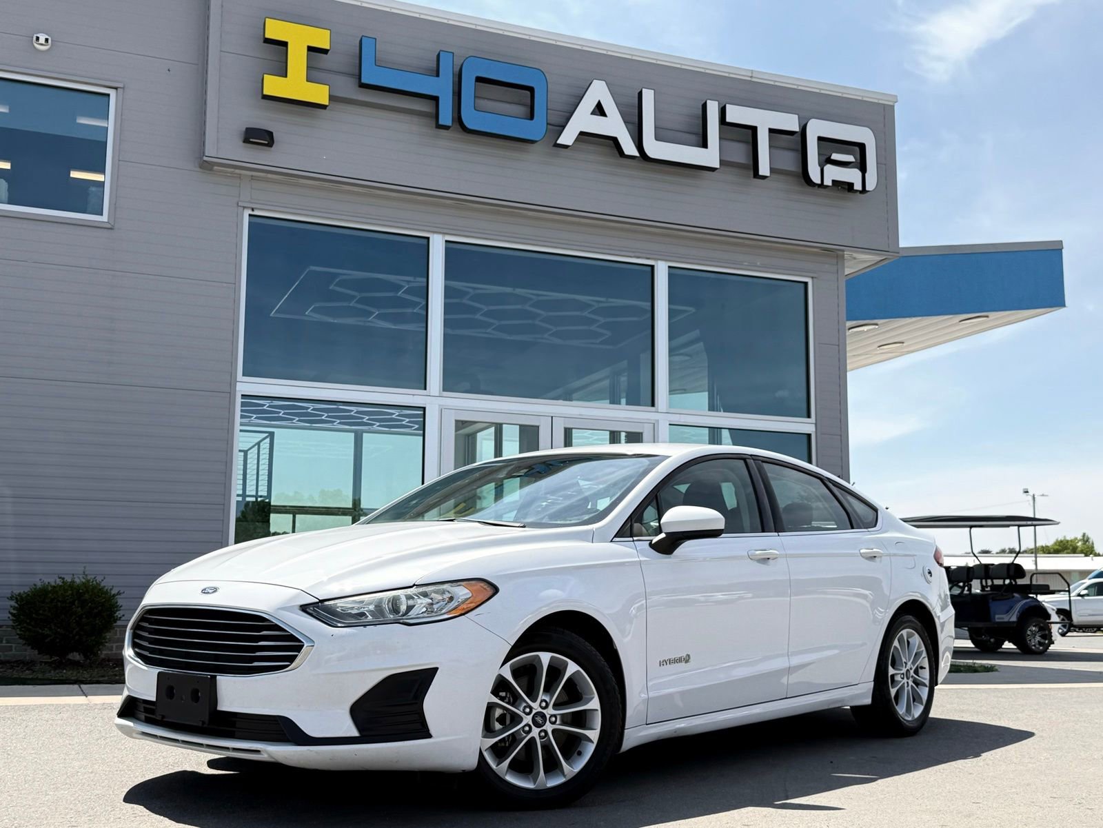 Used 2019 Ford Fusion SE FWD image 1