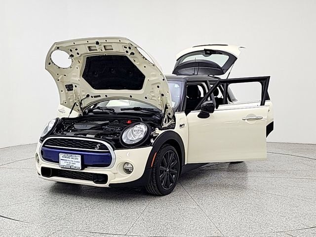 Used 2015 MINI Cooper S image 9