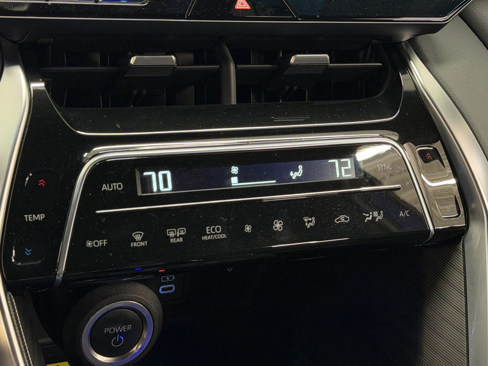 Used 2023 Toyota Venza Limited image 28