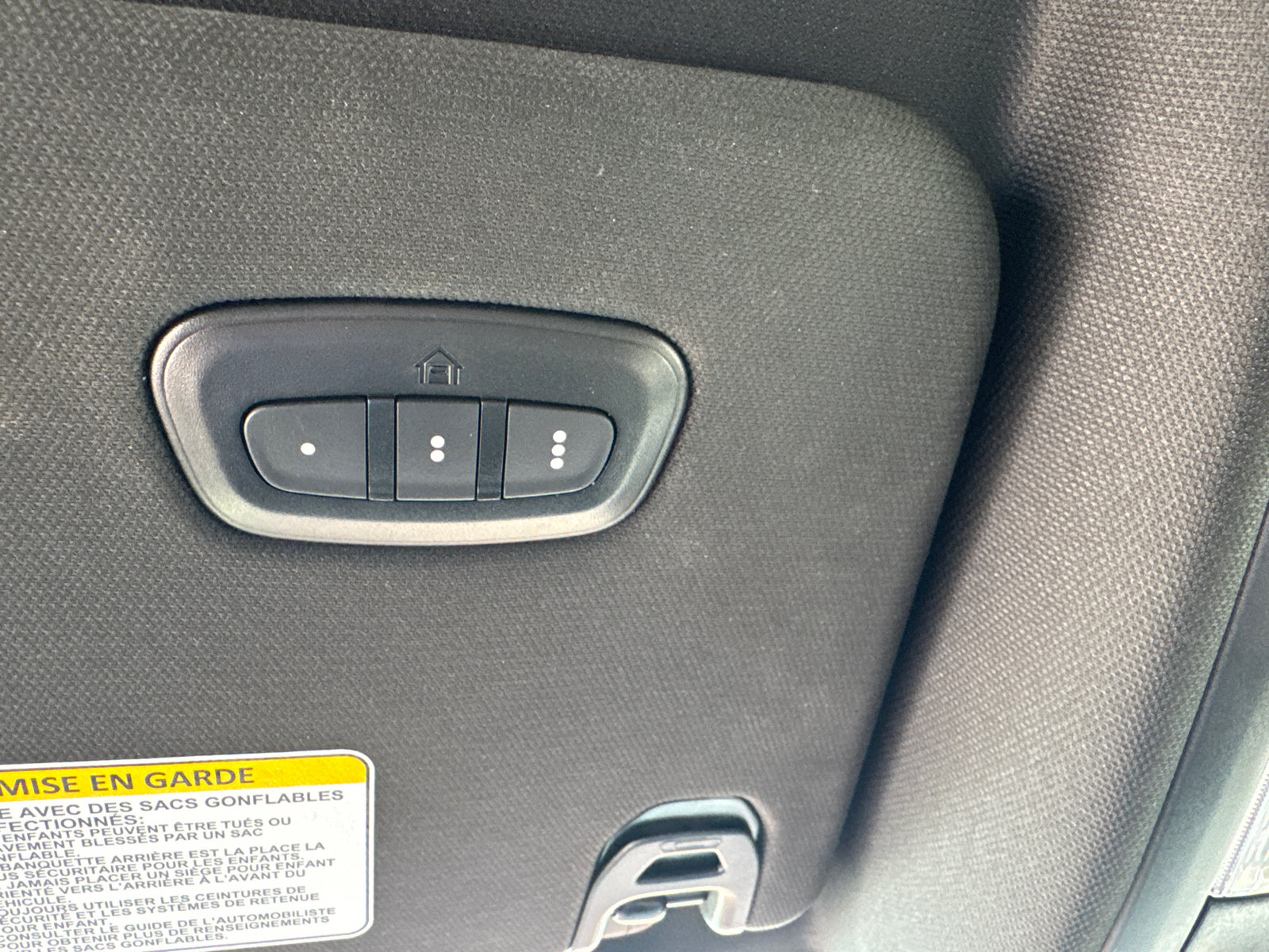 Used 2024 RAM 1500 Laramie AWD/4WD image 12