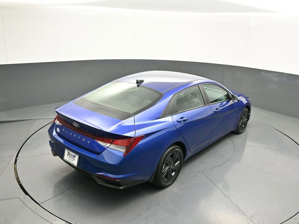 Certified 2023 Hyundai Elantra SEL image 37