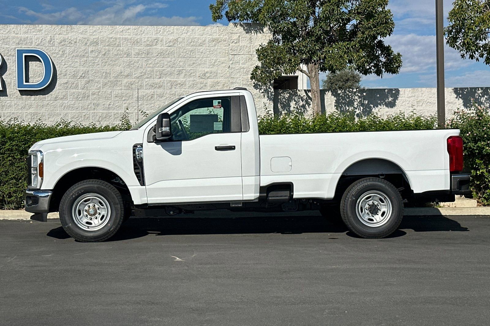 New 2026 Ford F250 XL w/ XL Chrome Package image 7
