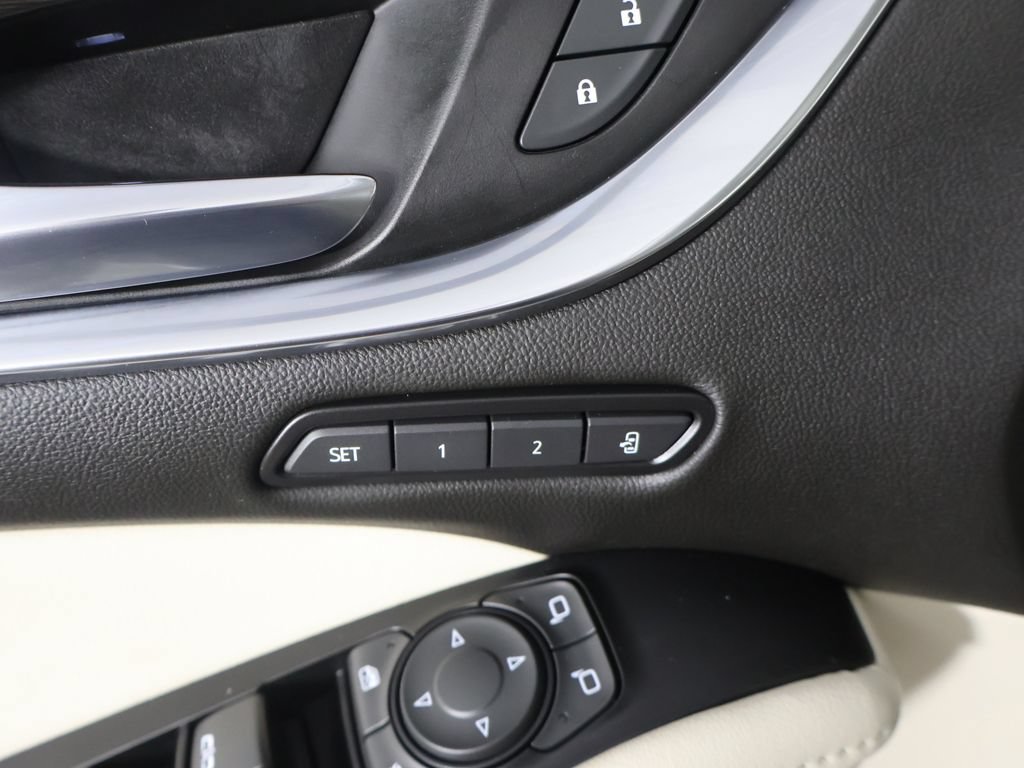Used 2023 Buick Enclave Premium w/ Experience Buick Package FWD image 44