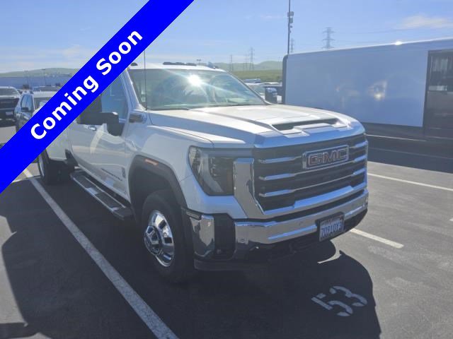 Used 2024 GMC Sierra 3500 SLT w/ SLT Premium Package RWD image 8