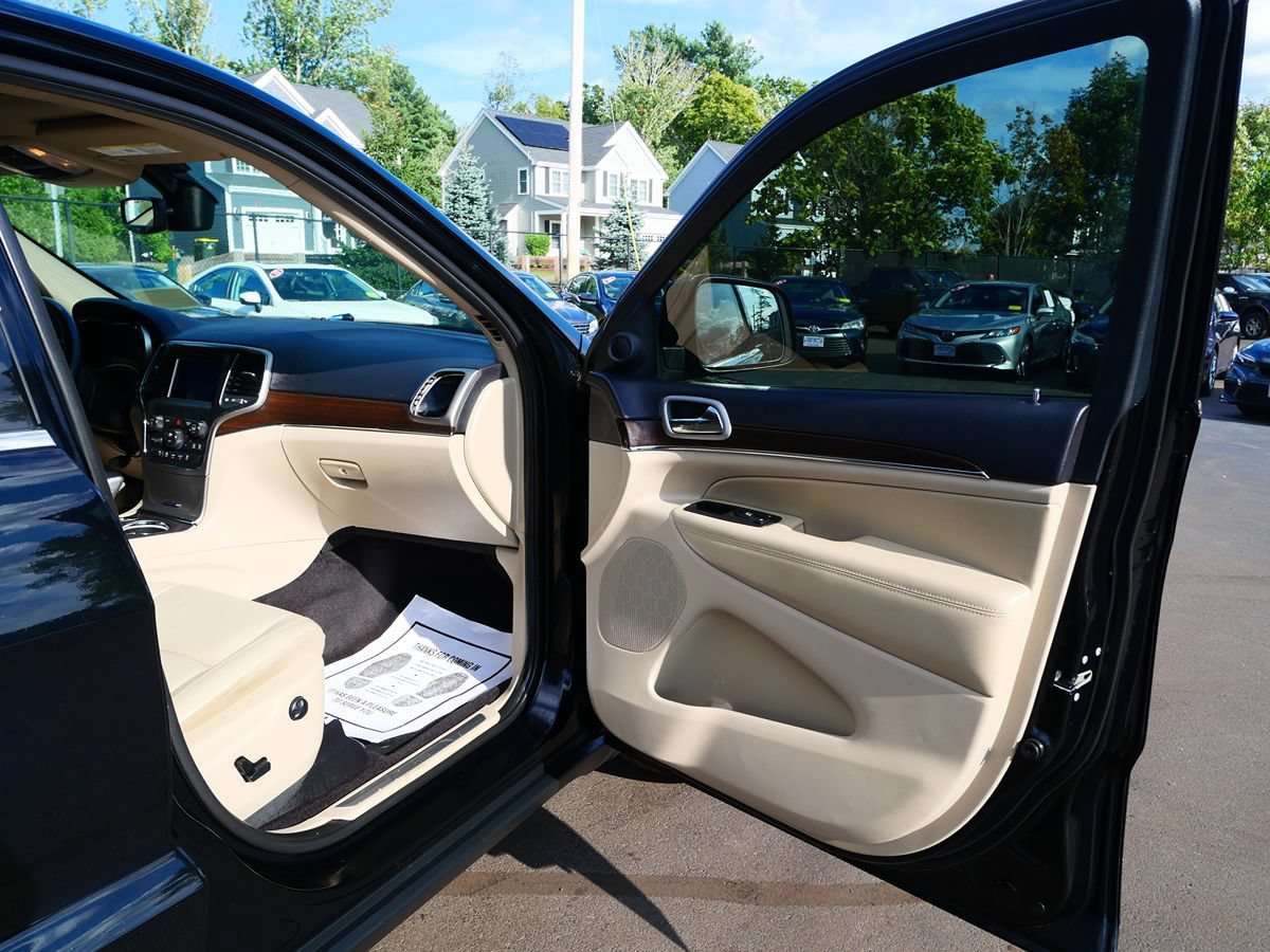 Used 2018 Jeep Grand Cherokee Limited AWD/4WD image 21