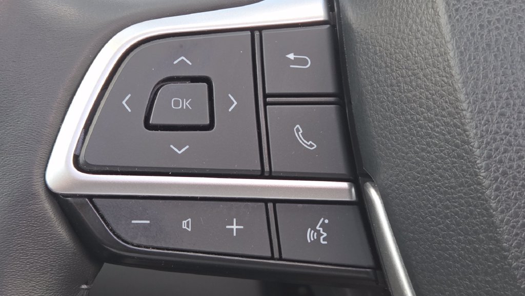 Used 2023 Toyota Highlander XLE FWD image 30