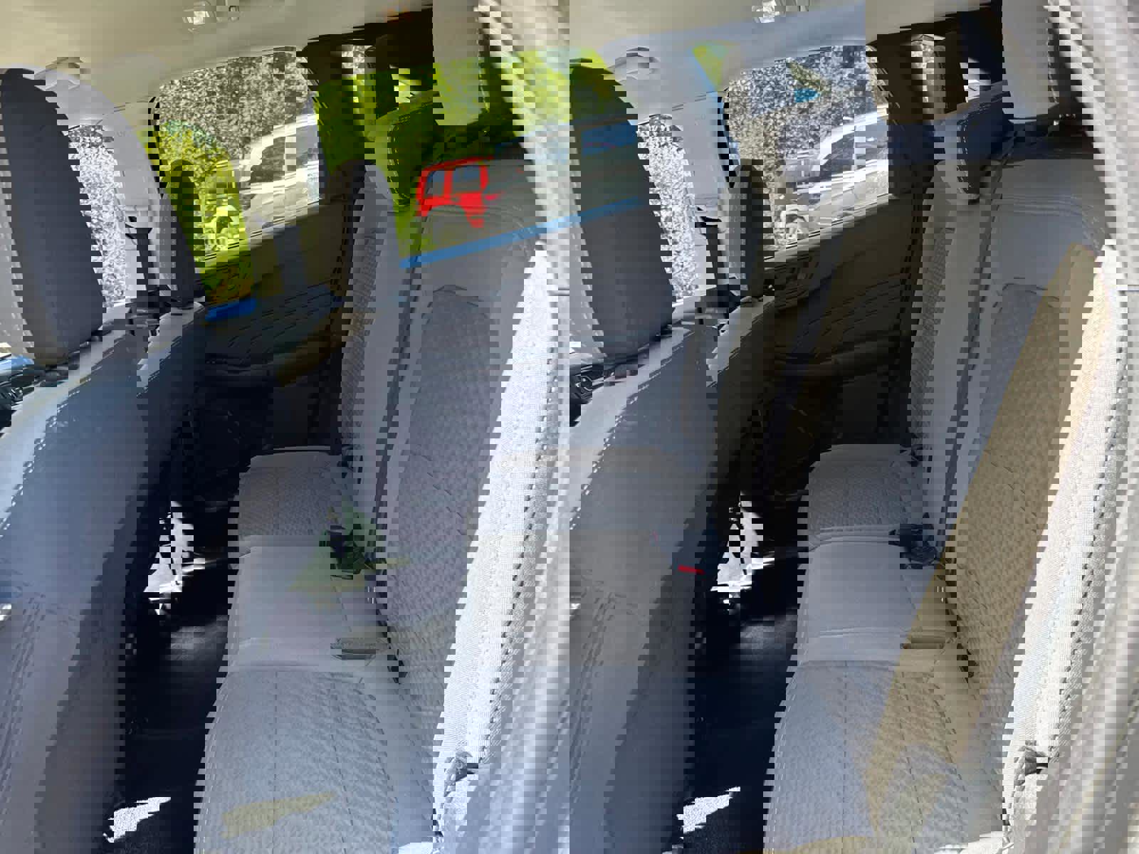 Used 2022 Ford Escape SE image 32