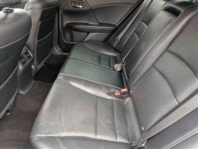 Used 2017 Honda Accord EX-L image 18