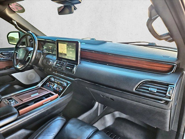 Used 2020 Lincoln Navigator L Reserve w/ Equipment Group 208A Reserve AWD/4WD image 25