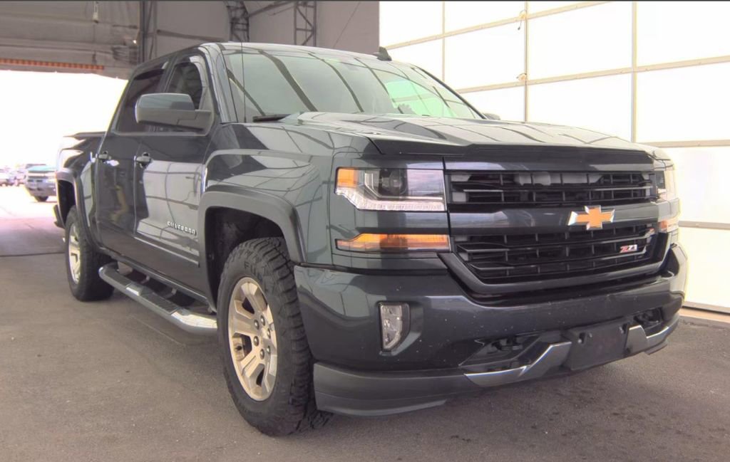 Used 2017 Chevrolet Silverado 1500 LT w/ All Star Edition AWD/4WD image 2