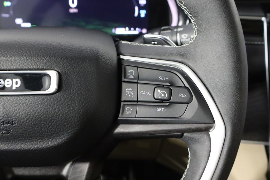 Used 2022 Jeep Grand Cherokee Limited 4xe AWD/4WD image 10