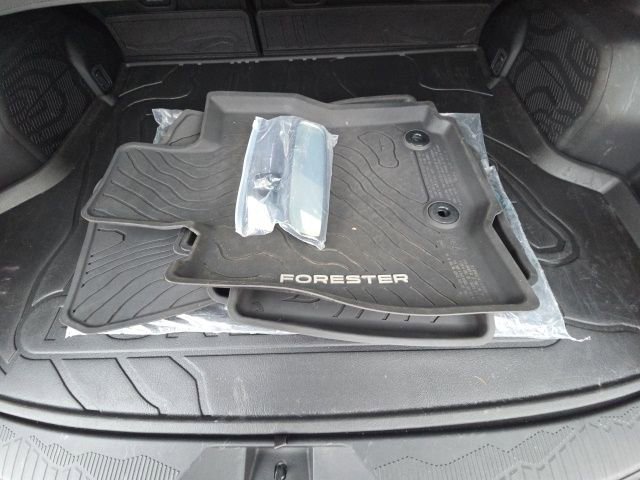 Used 2025 Subaru Forester Premium image 17