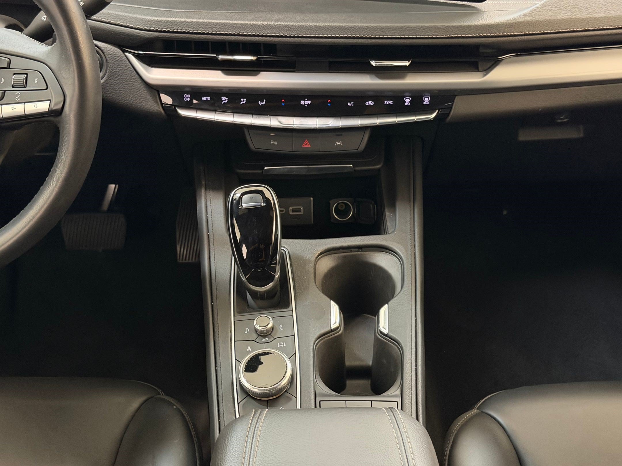Certified 2025 Cadillac XT4 Premium Luxury AWD/4WD image 19