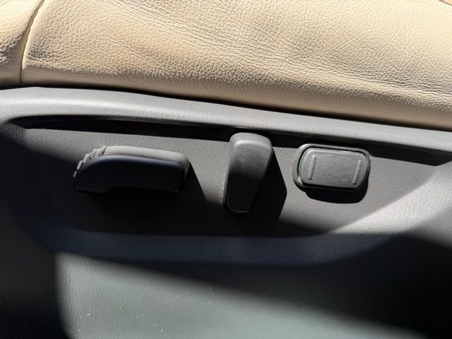 Used 2022 Nissan Armada SL w/ Captain's Chairs Package AWD/4WD image 13