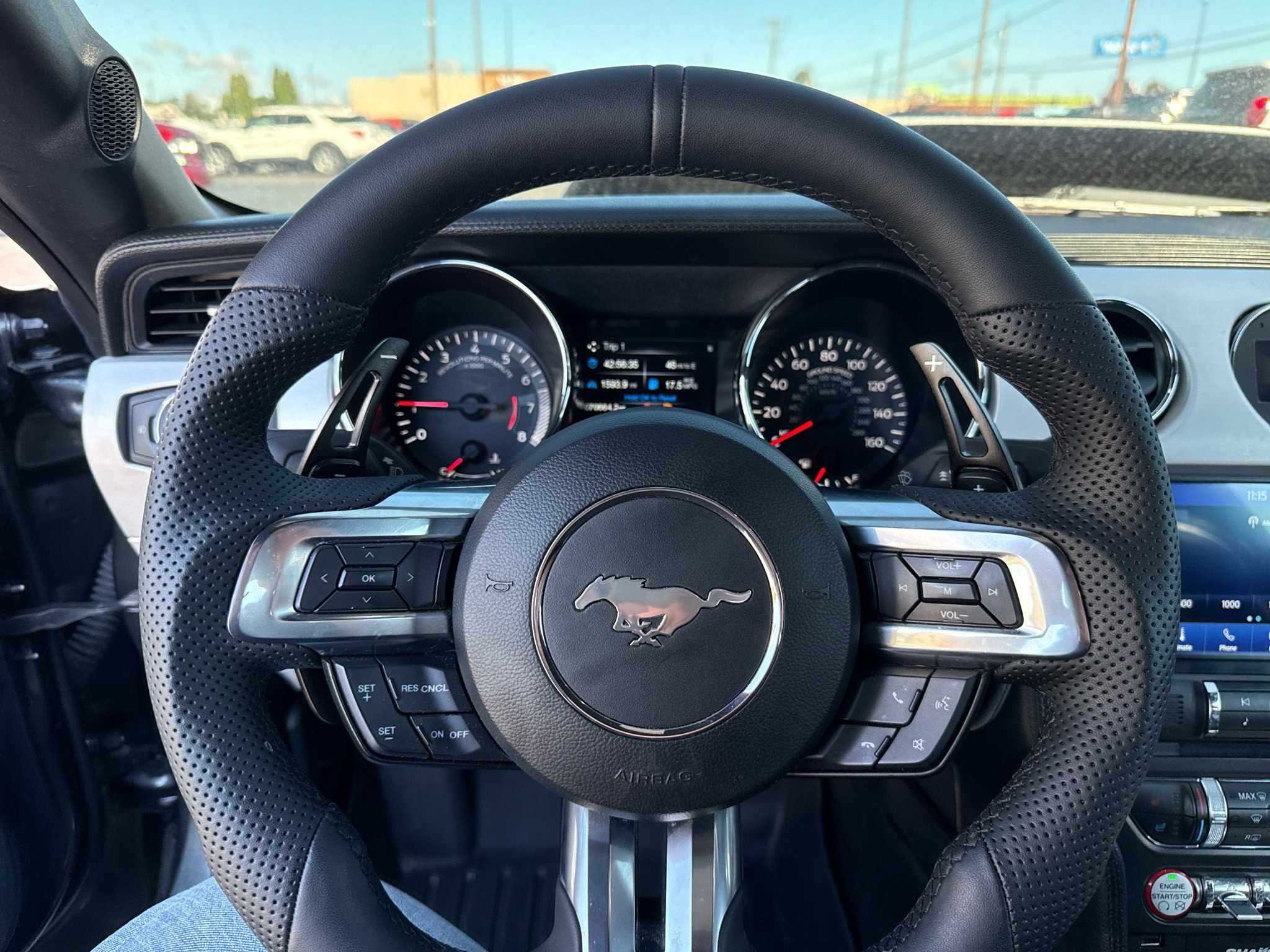 Used 2017 Ford Mustang GT Premium w/ Black Accent Package RWD image 11