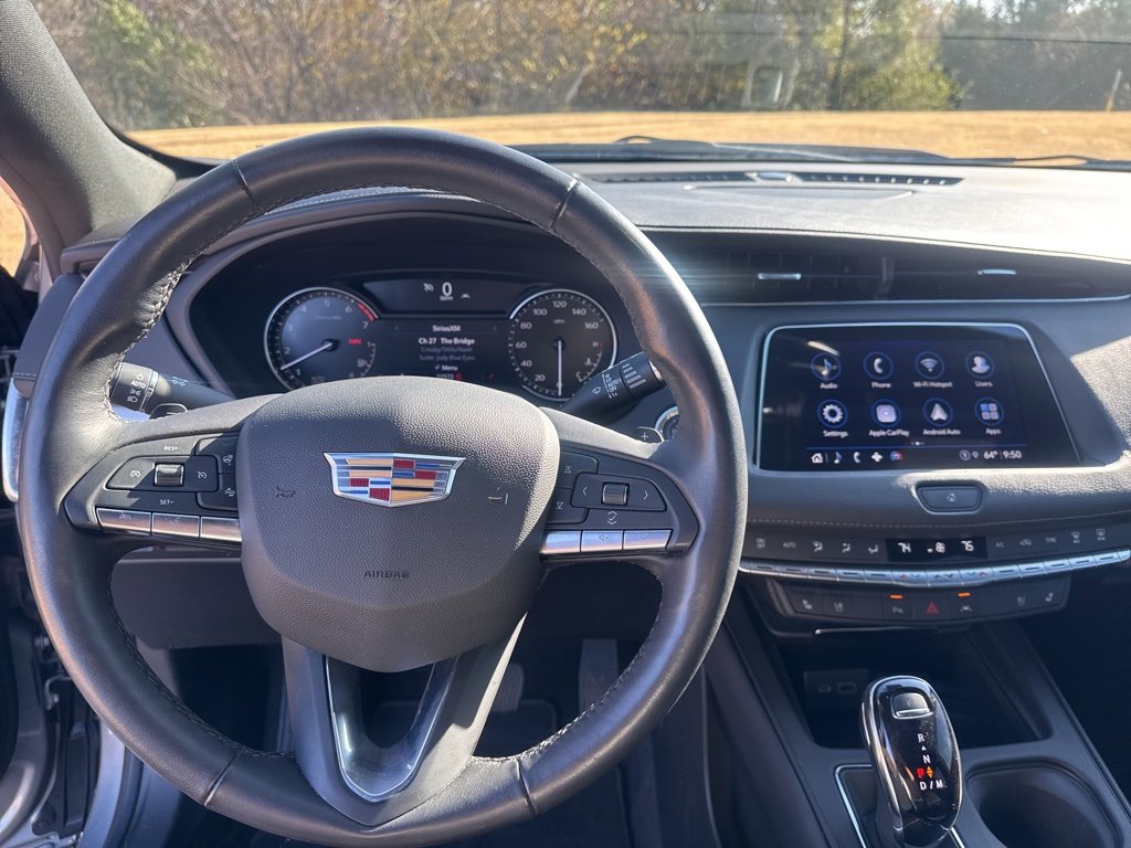 Used 2023 Cadillac XT4 Premium Luxury image 16
