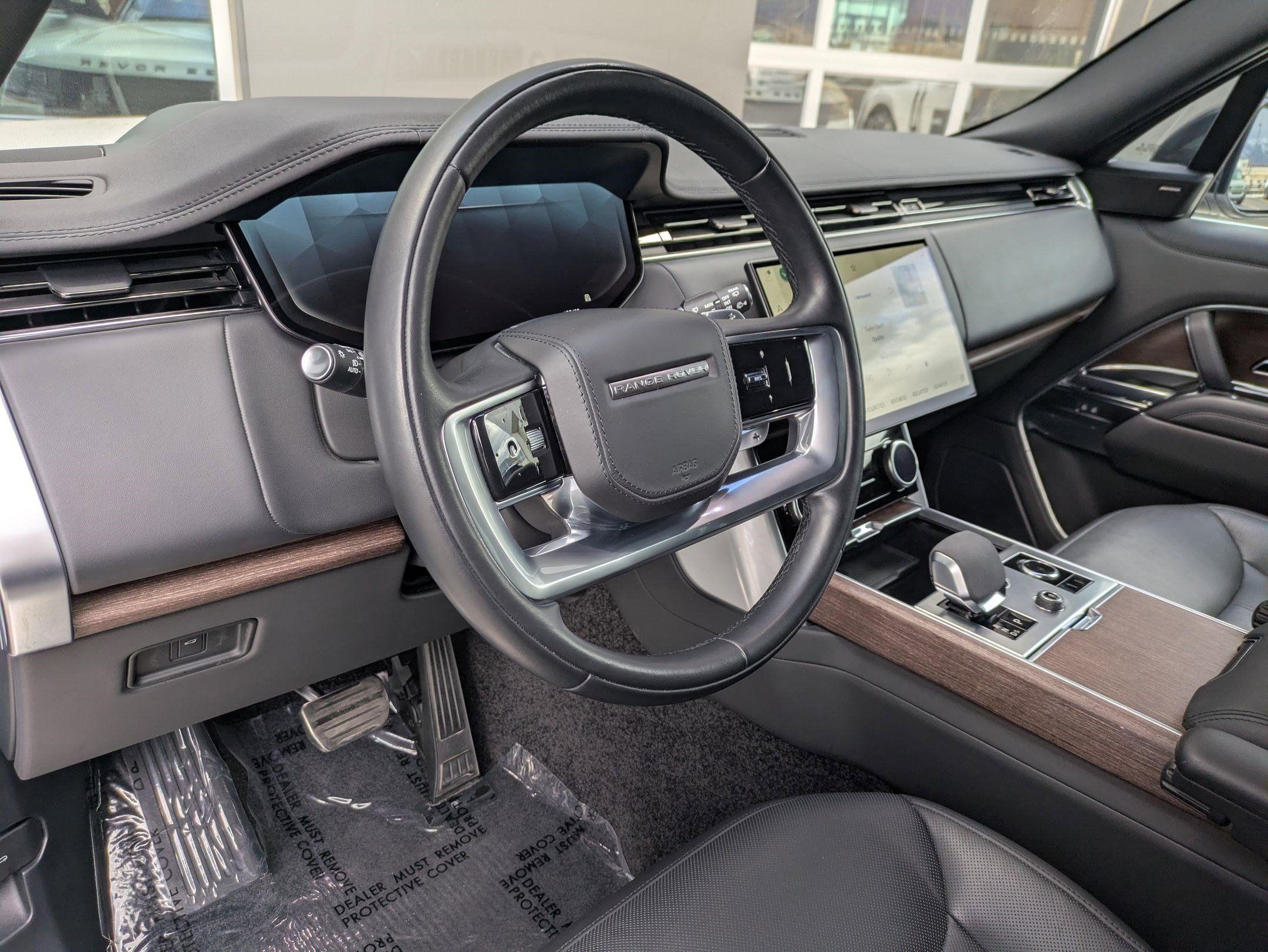 Certified 2023 Land Rover Range Rover SE image 14