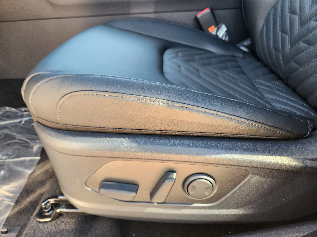 New 2026 Kia Sportage X-Line w/ X-Line Technology Package image 18