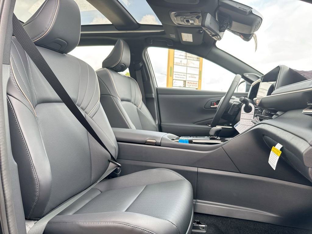 New 2026 Toyota Crown Signia AWD/4WD image 31