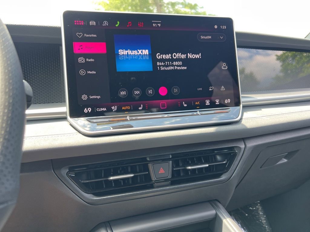 New 2026 Volkswagen Tiguan SE R-Line FWD image 19